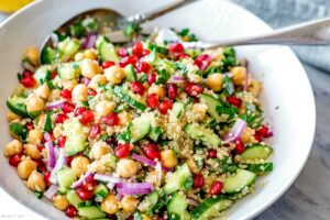 Safest food for diabetics in restaurants quinoa salad