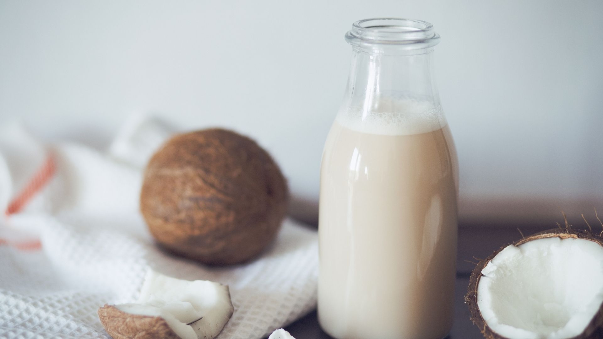 Coconut Milk for Tan Removal