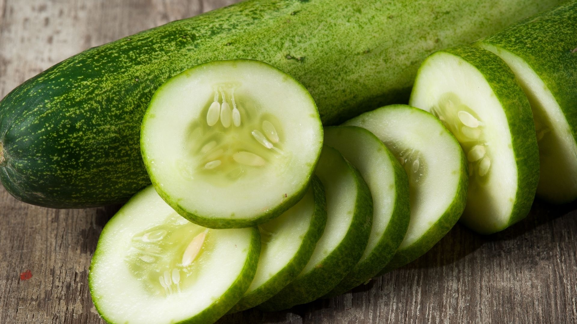 Cucumber for sun tan 