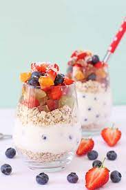 Porridge with fruit and milk or yogurt