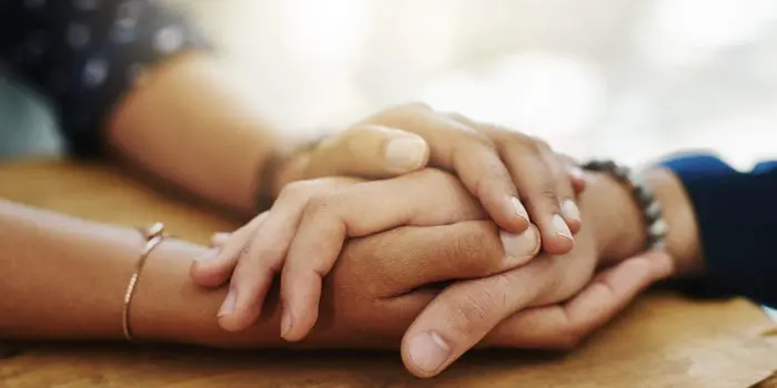 Symptoms That Someone Is Dealing With Loss Of A Mother