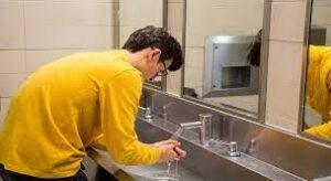 Compulsive washing and grooming