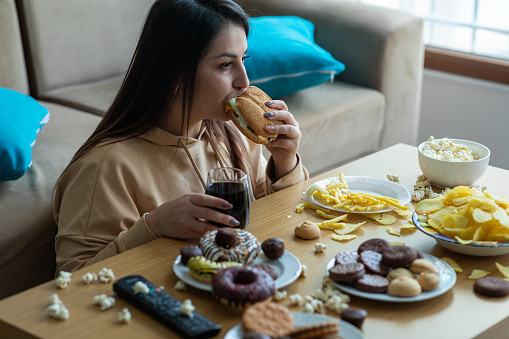 Depression Eating Disorder: Causes, Types, Solutions