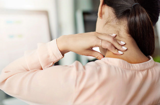 How to Deal with Stress Neck Pain: Tips and Tricks