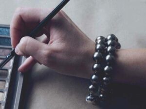 How Wearing a Magnetic Bracelet Can Improve Your Health