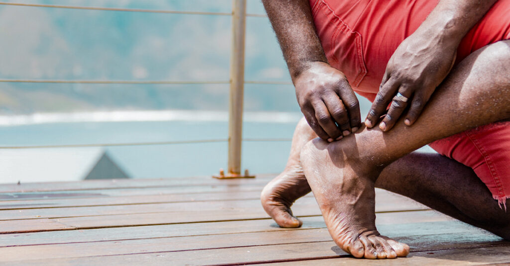 Front Ankle Pain : Signs, Causes, Treatment and Prevention Tips
