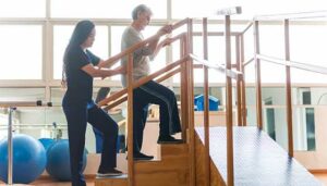 Why Do People Choose Physical Therapy For Total Hip Replacement?