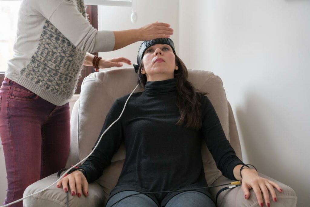 Pros and Cons of Biofeedback Therapy