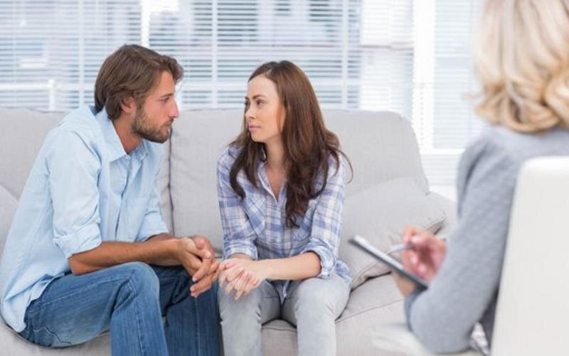 Pros and Cons of Psychotherapy For Couples