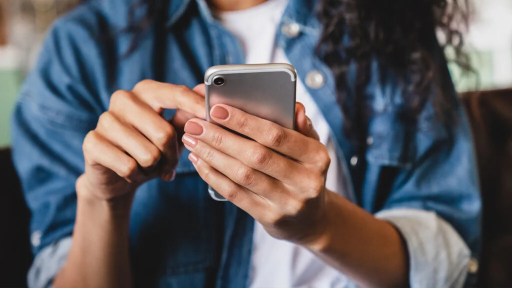 Text Therapy Apps: Working, Uses, Benefits and Challenges