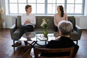 What to Expect During EAP Couples Counseling Sessions?