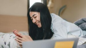 Online Therapists for Teens: Meeting the Unique Needs of Young Minds