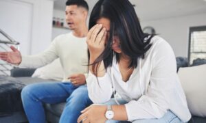 Recognizing Early Signs of a Toxic Relationship