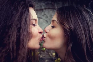 bicurious
