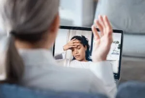 How Is Bipolar II Disorder Psychotherapy Helpful?